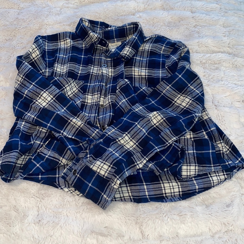 Cute cropped flannel!